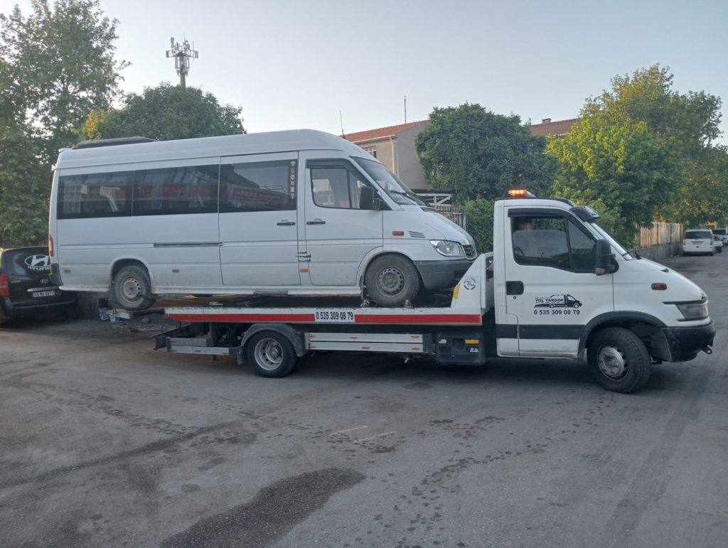 İzmir-Aydın Otoyolu Çekici